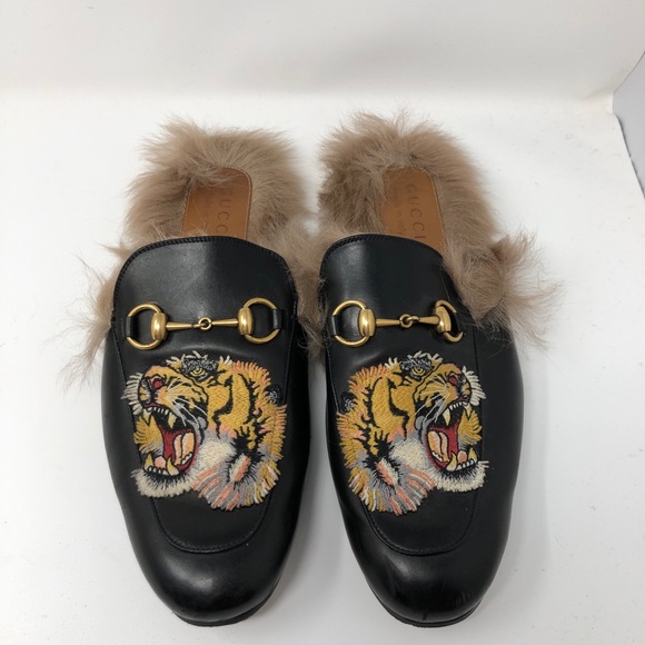 gucci lion sneakers